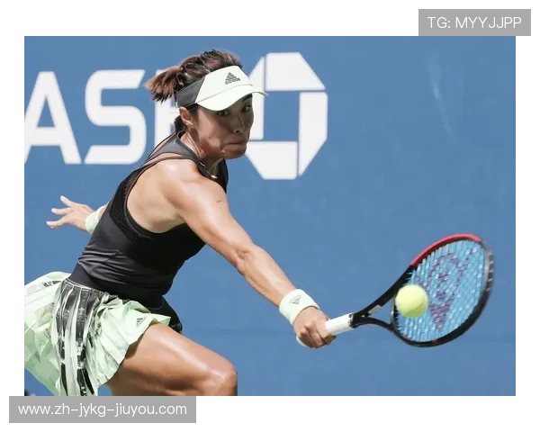 王蔷携手网坛传奇 阿加西格拉芙出战Joola匹克球赛气氛热烈